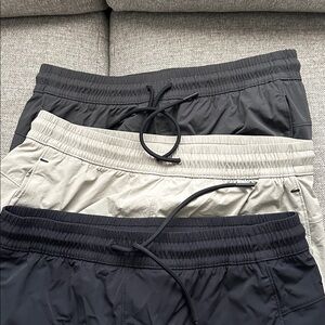 Men's Casual Pants Grey ,Tan and black sz small 3 pants old navy active wear